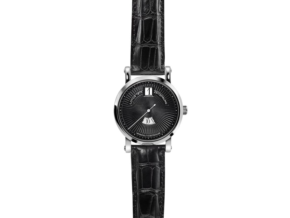 Jumping Hour Watch in Stainles Steel - Limited Edition
